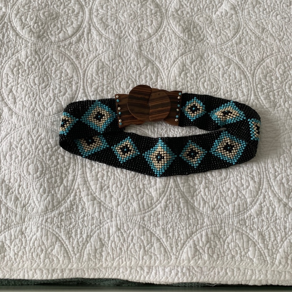 Stretch beaded belt.  Black/Turquoise/Ivory. M\L